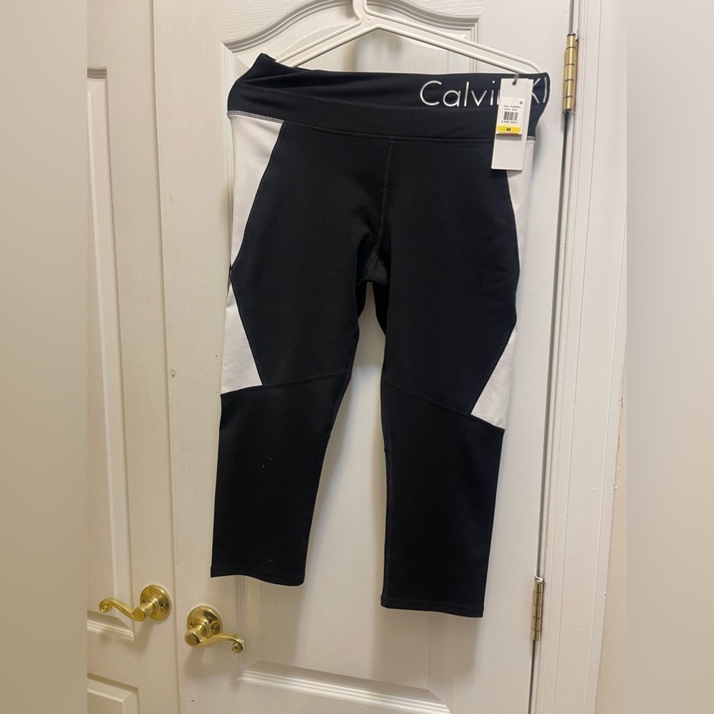 Klein
PERFORMANCE athletic pants new with tag